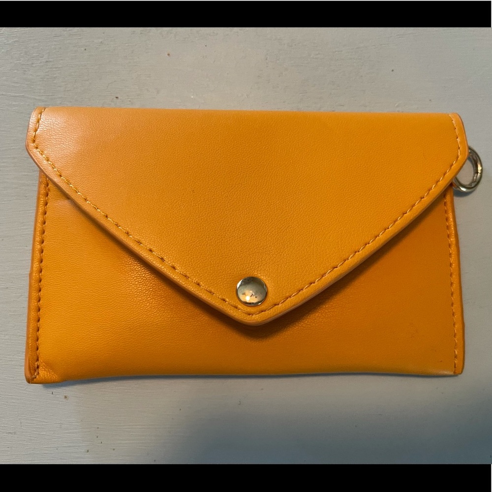 Forever 21 Mustard Yellow Coin Purse ♥️